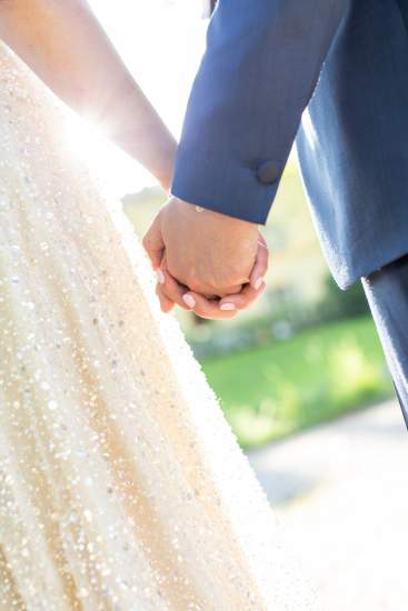 main dans main, mariage et reception var, provence, Chateau Mentone