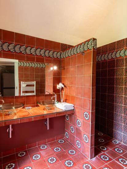 Sévigné Bathroom, Vineyard Estate · Guest House Var, Provence