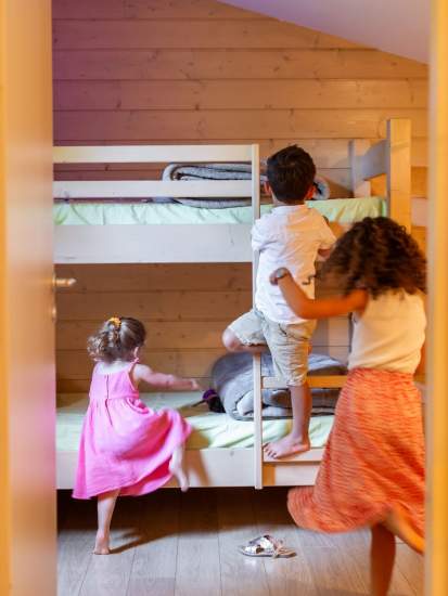 Chambre Enfants Lodge Mentone, Domaine Viticole · Maison d'Hôtes Var, Provence