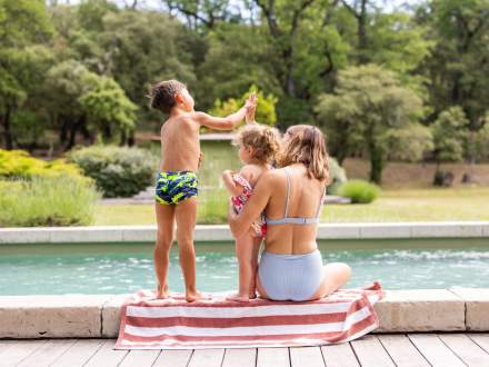 La piscine en famille, Domaine Viticole · Maison d'Hôtes Var, Provence